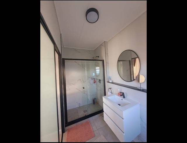 3 BEDROOM APARTMENT FOR SALE IN WATERFALL